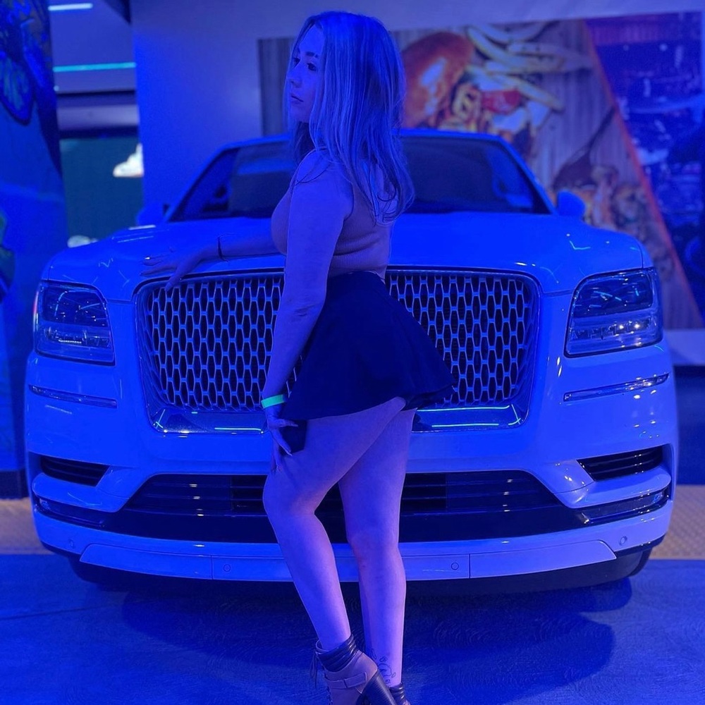 Meet your Posher, Renee